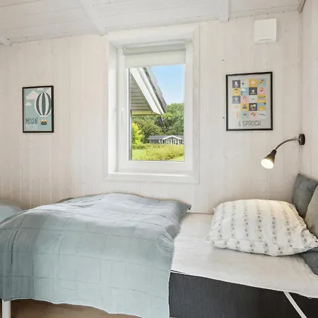2 Bedroom Stunning Home In Sydals Holiday home
